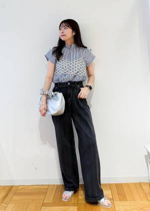 オンオフ愛用決定！ 鮮やか【ブルーシャツ】でクール美人に♡