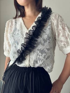 意外と合わせやすい！？【WEGO】「チュールスマホショルダー」がアクセントになる！