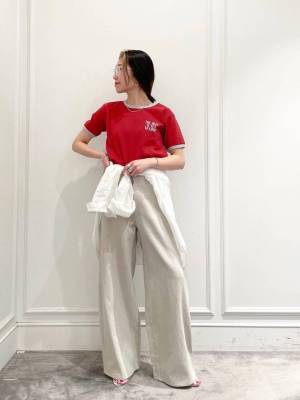 ＜こなれ感たっぷり♡＞大人カジュアルには【ロゴT】が欠かせない！