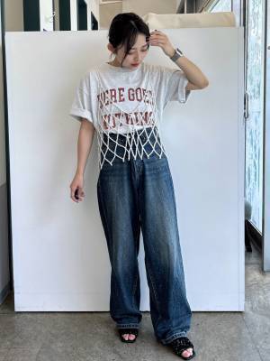 ＜こなれ感たっぷり♡＞大人カジュアルには【ロゴT】が欠かせない！