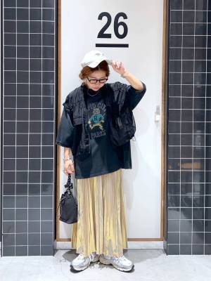 シンプルコーデに映えそう♡ 夏ムード高まる【キラキラアイテム】って？