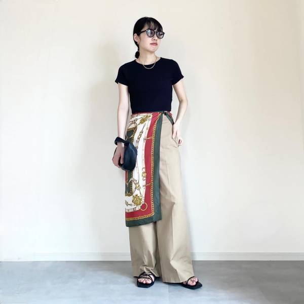 今季も“ベージュ”がアツい♡【ユニクロ】おしゃれ女子も愛用の「ワイドチノパン」