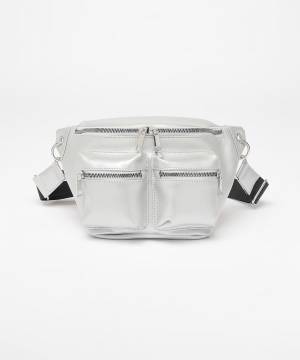 この夏、大注目！【ハニーズ】コーデのアクセントになる♡「シルバーバッグ」