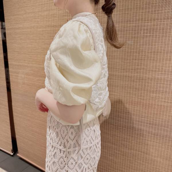 ぽわんとした袖がツボ♡【SHEIN】高見え「スタンドカラーシャツ」が可愛すぎる！