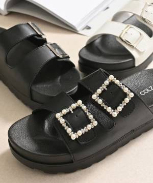 こんなに可愛くて3000円以下！？【ハニーズ】足元映え間違いナシ！「旬サンダル」