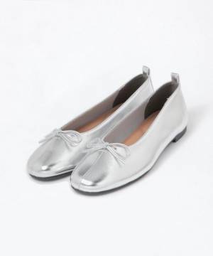 《オシャレ足元》を叶える♡【グローバルワーク】今買って秋まで長く使える「最新シューズ」