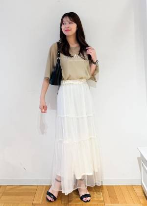 さりげないパールが可愛い♡【ROPÉ PICNIC】華やかに決まる！「チュールスカート」