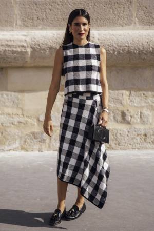 黒ベースで大人可愛く♡ 「チェック柄」で夏コーデが華やぐ！【ストリートスナップ】