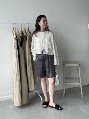 足元映えの【ハーフパンツ】がキテる！ おしゃれ上級者の「着こなし術」って？