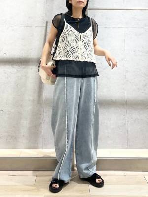 カジュアルもきれいめも◎【レーストップス】で作る「垢抜けコーデ」