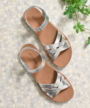 バリエーション豊富！【ハニーズ】毎日履きたい♡「最旬サンダル」