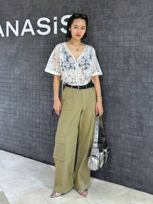 オシャレな人は持っている！？ 旬コーデに欠かせない【メタリックバッグ】