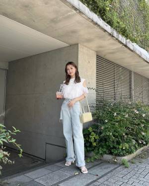 『夏のボトムス迷子！』→解決！ おしゃれ & 涼しげ【淡色パンツコーデ】