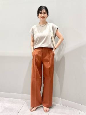 売り切れ前にゲットしたい！【GU】大人っぽ可愛い♡「フレンチスリーブT」