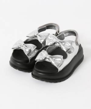 可愛いだけじゃない♡ シンプルコーデが映える【リボンシューズ】