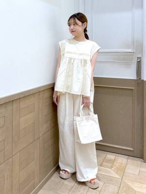 夏は断然【白トップス】推し♡ 涼しげ & 大人っぽ「カジュアル コーデ」