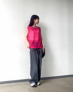 こりゃ、夏映えする！【派手色トップス】でおしゃれ上級者に♡