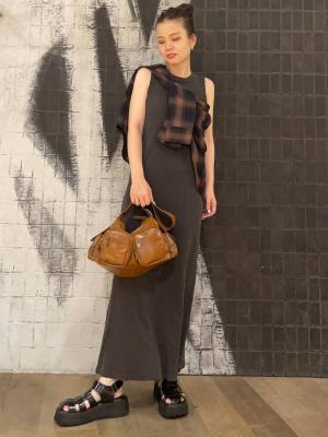 ＜晩夏こそ、着たい♡＞大人度アップ【ブラックワンピ】