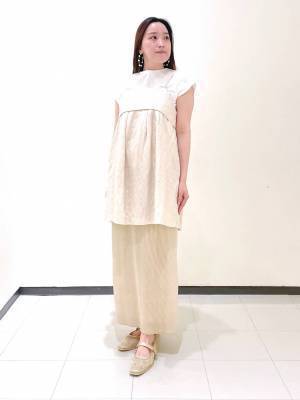 挑戦する価値ありかも！？ きれいめに決まる【大人キャミコーデ】