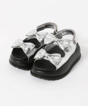 いつものコーデが華やかに！ リボンが目を惹く♡【旬サンダル】