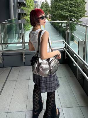 韓国女子に近付けちゃう！？ 今アツいのは【辛口バッグ】