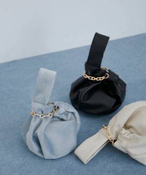 大人っぽさ際立つ！【VIS】“チェーン”が目を惹く♡「ファッション小物」