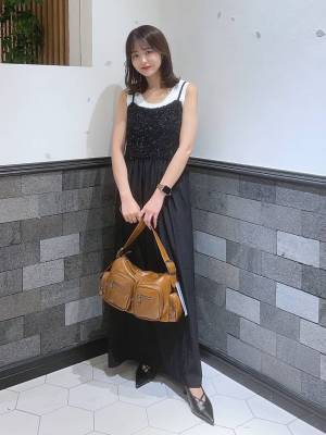 《大人っぽ可愛いが叶う♡》一枚でサマ見えする【ブラックワンピ】って？