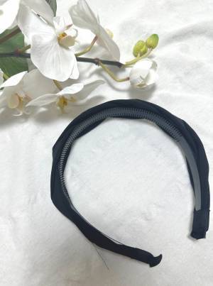 時短でオシャレに！【SHEIN】程よいボリューム感がgoodな「ツイストカチューシャ」