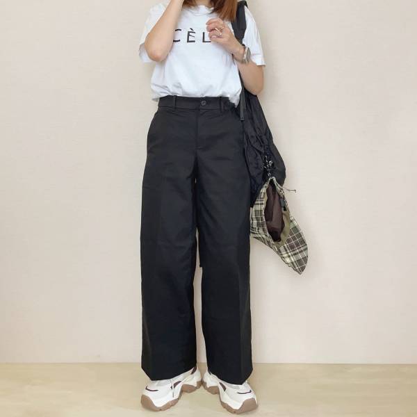 カジュアルにもきれいめにも穿ける！【ユニクロ】「ワイドチノパン」着回しコーデ