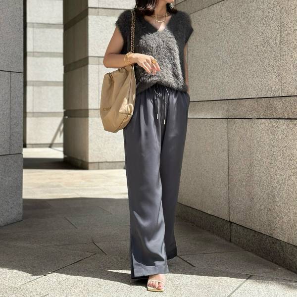 シンプルおしゃれは【グレー】で♡ 参考にしたい！「お手本コーデ」