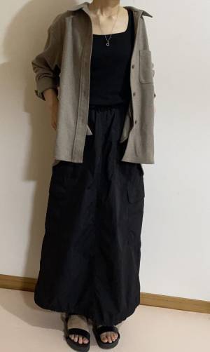 オールシーズン活躍！！【GU】カップ付き「スクエアネックタンク」着回しコーデ