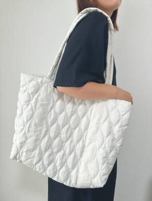 軽くて大容量！！【SHEIN】使える「キルティングトート」が1,500円以下！？