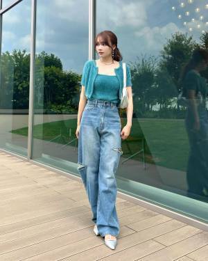 みんなは何色が好き？ コーデがシマる【差し色トップス】で簡単おしゃれ♡