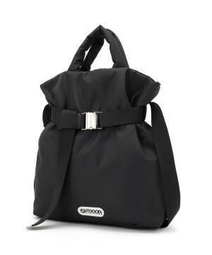 「やっぱり一番頼れる♡」大人コーデの相棒【黒バッグ】