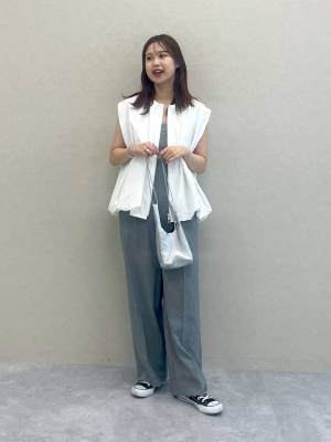 「何を着てもパッとしない。」→ そんな時こそ【ベスト】が大活躍♡