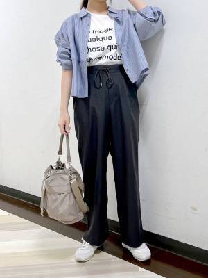 まだまだ着倒したい！【グローバルワーク】おしゃれスタッフさんに学ぶ♡「ロゴTコーデ」