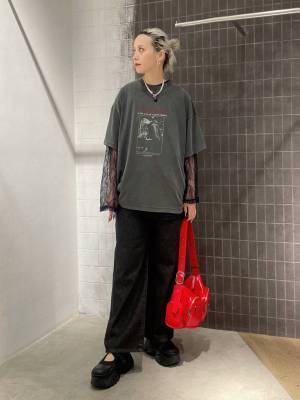 90’sブーム到来！ オシャレさん大注目の【グランジアイテム】って？