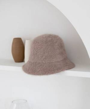 今買って秋も使える！ 注目の【ファッション小物】って？