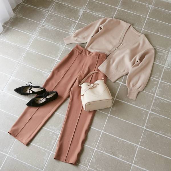 お仕事コーデ、マンネリしてない？【VIS】オフィスで浮かない「新作トップス」