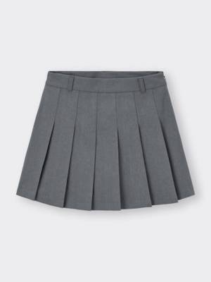 ミニ丈でも怖くない！【GU】今狙うべきは、インナーパンツ付きの「スコート」