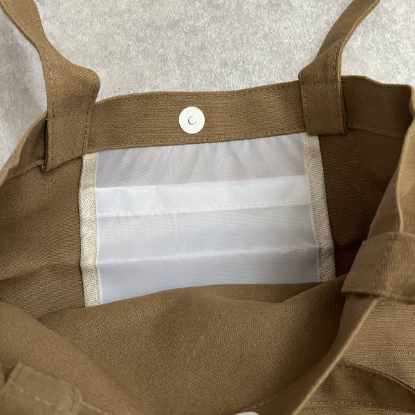 これで1,000円以下は買いッ！【SHEIN】秋っぽカーキの「ロゴ入りトートバッグ」