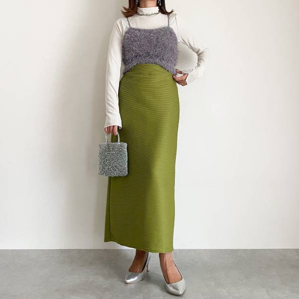 プラスするだけでサマ見え！？【しまむら】「フェザービスチェ」大人女子コーデ