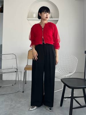 ワンポイントに欲しい！ 秋コーデを盛り上げる【赤トップス】