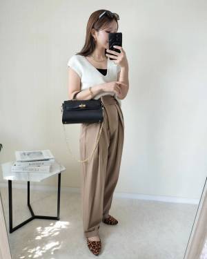 ソフトな肌ざわりに癒されそう♡【ユニクロ】の高見え「3DスフレヤーンVネックベスト」