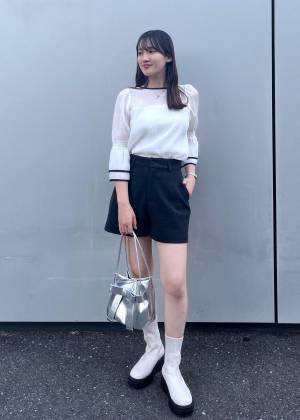 女性らしさを醸し出そ♡【VIS】1枚でサマ見えする「おしゃれブラウス」