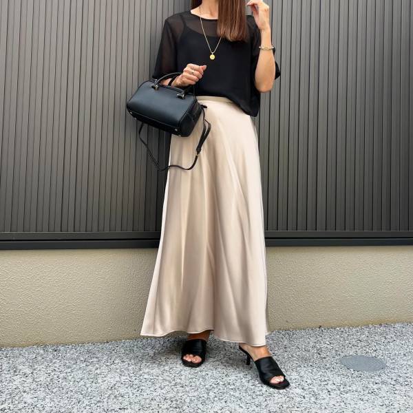 光沢がたまらない♡【ユニクロ】女っぽさを盛り上げる「サテンアイテム」