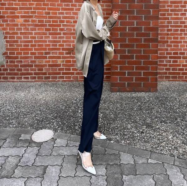 光沢がたまらない♡【ユニクロ】女っぽさを盛り上げる「サテンアイテム」