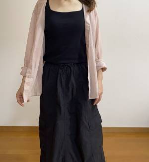 秋も活躍させたい！【GU】「黒カーゴスカート」着回しコーデ