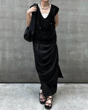 ＜重たく見えない！＞大人きれいに決まる【オールブラックコーデ】