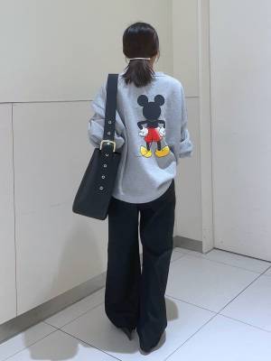 ロックなミッキーが可愛い♡【ローリーズファーム】大人も似合う！「コラボトップス」